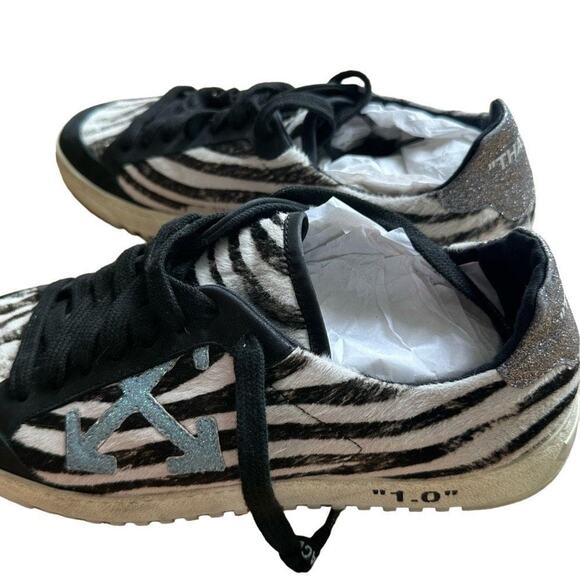 Off-White Low-Top Zebra Arrow Leather Sneakers, Size 40 (US Women’s 10) - Picture 11 of 13